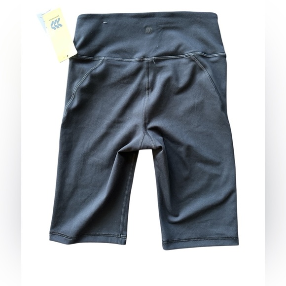 All in Motion sz XS Brushed Sculpt High Rise Black 10" Bike Shorts - Picture 2 of 4